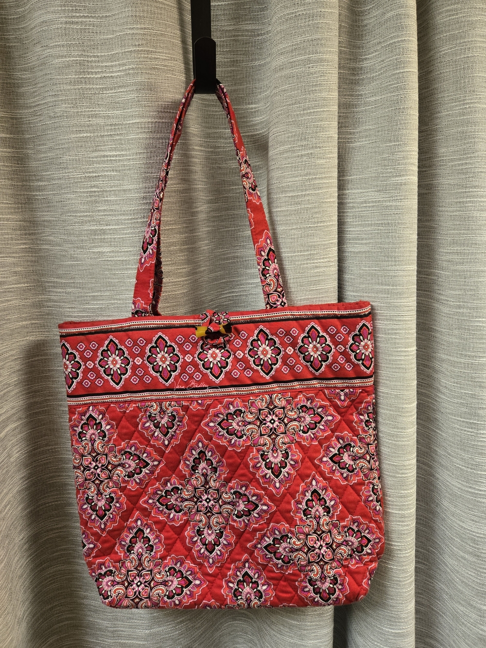 Vera Bradley tote in the retired "Frankly Scarlet" quilted cotton pattern